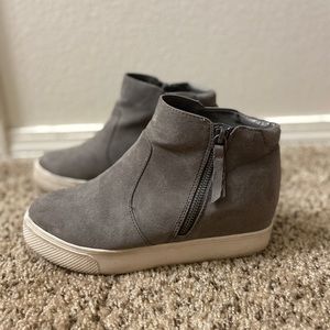 Universal Thread Wedge Sneaker